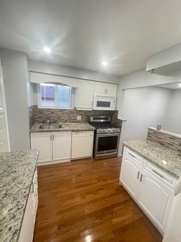 For Lease - 882 Southdown Drive, Oshawa, Ontario - Photo 5