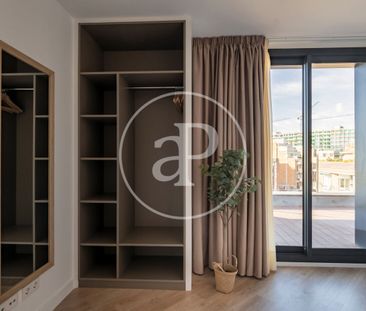 Apartment for rent in Eixample Esquerra, Barcelona - Photo 2