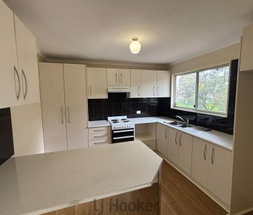 Spacious, Stylish & Ready to Enjoy - Photo 4