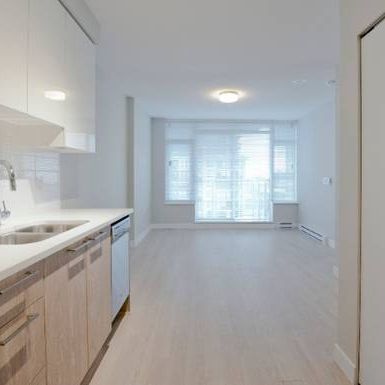 Welcoming & Modern One-Bedroom Just Minutes Away From Skytrain! - Photo 3