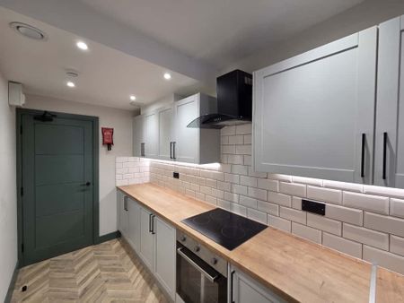 Studio Flat, Mansell Road, W3 - Photo 5