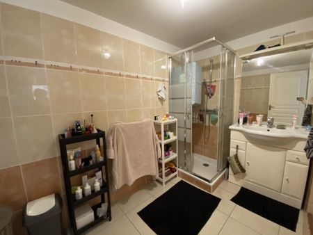 Location Appartement 3 pièces 56m² LA VALETTE DU VAR 83160 - Photo 4