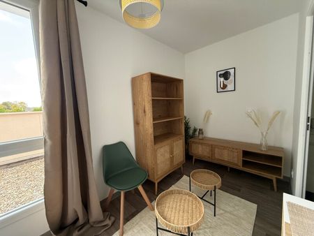 Location Appartement 1 pièce 16m² FRANQUEVILLE ST PIERRE 76520 - Photo 3