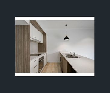 3 Bed, 2 Bath, Terrace Home! - Photo 5