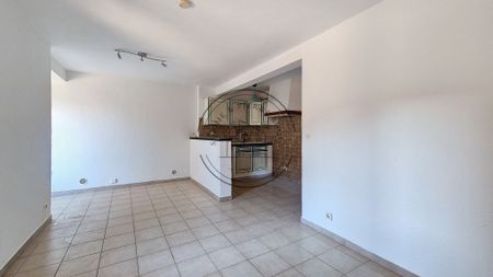 APPARTEMENT T3 - CAMPAGNE CAVAILLON - Photo 2