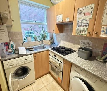 Studio to rent - Photo 3