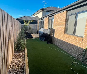 Modern Family Home in Excellent Location! - Photo 3