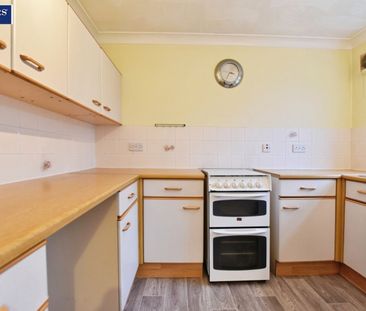 3 bedroom House To Let Total Size: 829 SQ FT - Photo 1
