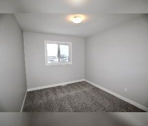 3 Bed 2.5 Bath Dbl Garage For Rent SW Orchards Edmonton - Photo 2