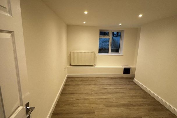 8 Thornhill Road - Photo 1