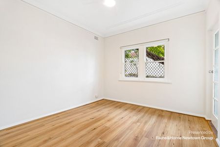 Fully Renovated Charming Apartment in the Heart of Balmain - Photo 2