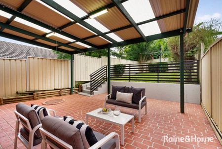 Delightful Family Home! - Photo 5