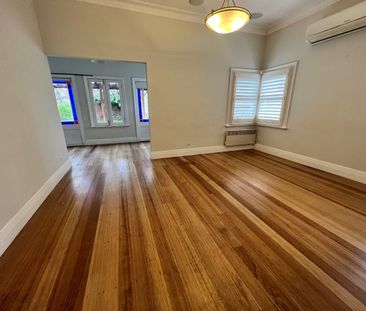 Beautiful family home! - Photo 2