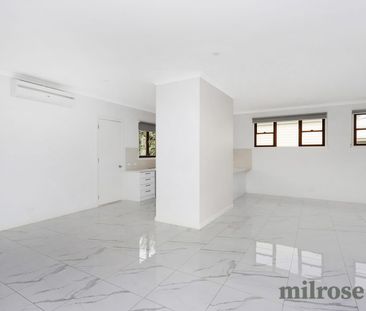 A Rare Find in the Heart of Albion - Photo 1