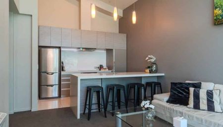 2-Bedroom Penthouse Apartment - 70 Tory Street - Photo 4