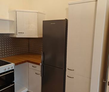 1 Bed Flat, Ferry Street, BS1 - Photo 1