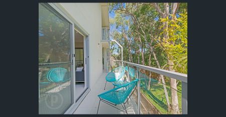 Great Outdoor Space - Near New - Great Balcony Space - Photo 3