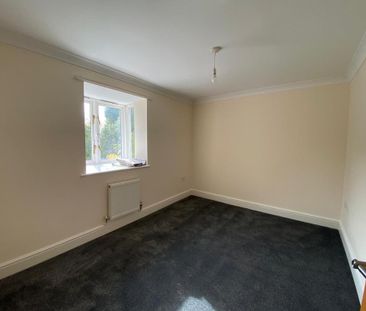 3 bedroom apartment to rent - Photo 4