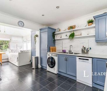 Gudge Heath Lane, PO15 - Photo 2