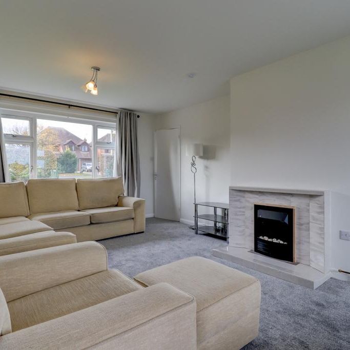 Detached house to rent - Photo 1