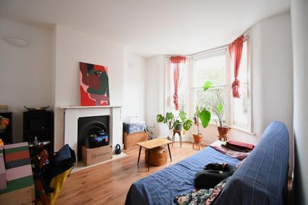 2 bedroom ground floor maisonette to rent - Photo 3