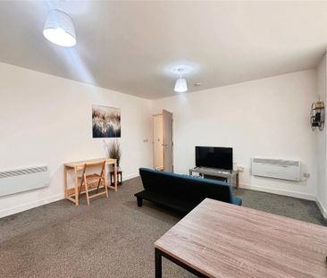 2 bedroom flat to rent - Photo 2