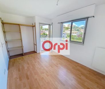 Location Appartement 4 pièces 88m² ST LAURENT DU VAR 06700 - Photo 4