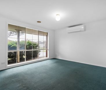 17 Grevillea Place, Pakenham VIC 3810 - House For Rent | Domain - Photo 4