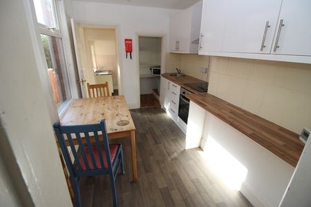 117 West Parade - Photo 4