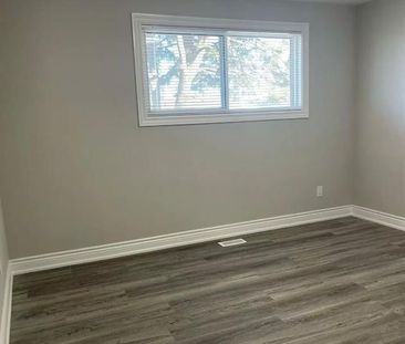 For Lease - 2421 Speyside Drive, Mississauga, Ontario - Photo 2