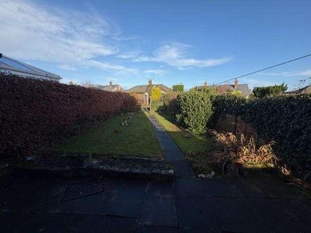 Uplands Close, Queensbury, Bradford, BD13 - Photo 2