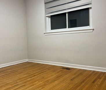 For Lease - 1867 Sandgate Crescent Unit# Upper, Mississauga, Ontario - Photo 4