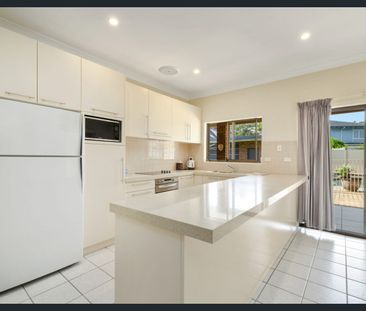 Coastal Living Close to Pittwater - Photo 3