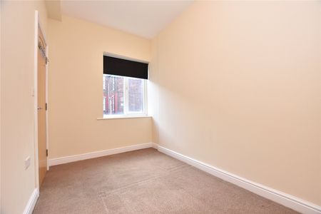 1, Nancroft Mount, Armley, Leeds, LS12 2DF - Photo 4