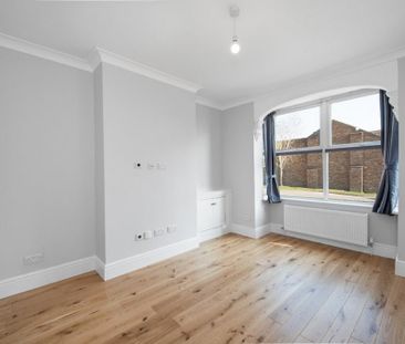 4 bedroom terraced house to rent - Photo 5