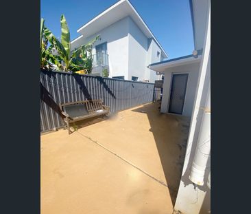 1A/29 Saywell Road, Macquarie Fields, NSW 2564 - Photo 2