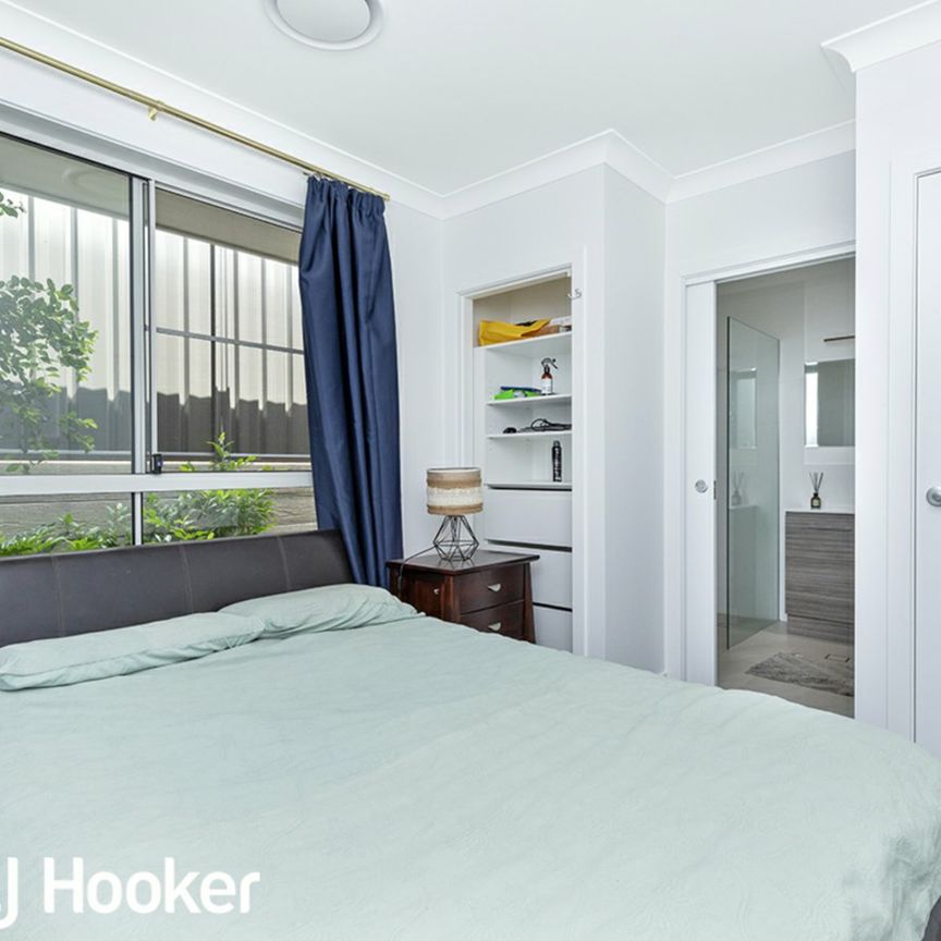 Modern, Low-Maintenance Living in a Secure Complex - Photo 1