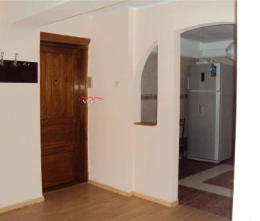 Inchiriez apartament 4 camere, et 2, semimobilat, zona Teatru - Fotografie 6