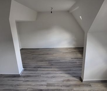3 Zimmer Dachgeschosswohnung in Homberg.. - Photo 1