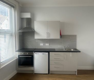 Tregonwell Road, Bournemouth, Dorset, BH2 - Photo 2