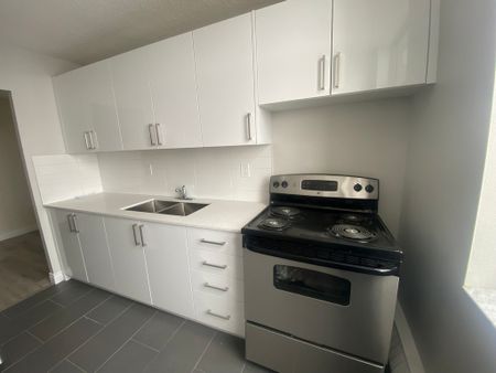 Two Bedroom - Photo 5
