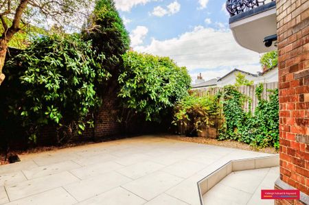 3 bedroom flat to rent - Photo 4