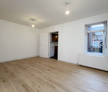 153 Broadway, Belfast, BT12 6HY - Photo 5