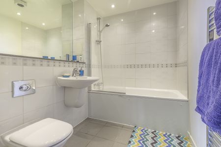 Apartment to Rent: George Hudson Tower, E15 - Photo 4