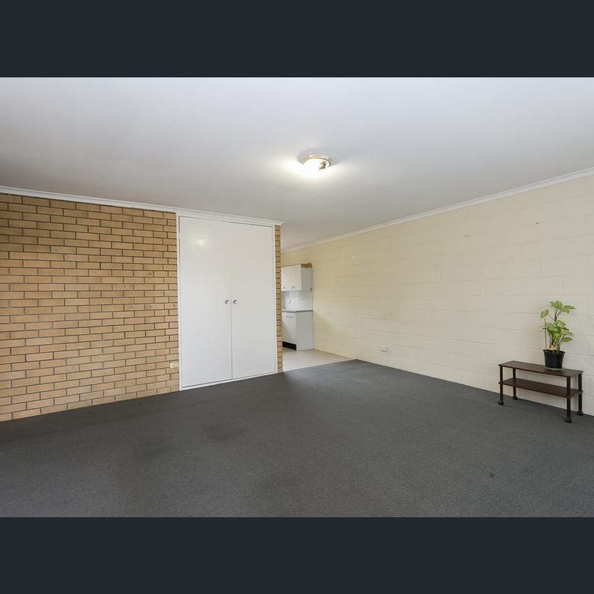 2 bed unit available late December - Photo 1