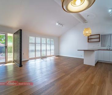 AS FRESH AS THE AUTUMN BREEZE! - Photo 4