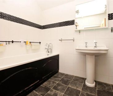 4 bedroom house to rent - Photo 2