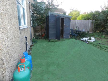 2 bedroom maisonette to rent - Photo 5