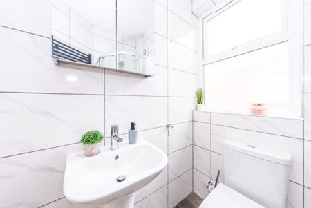 5 bedroom terraced house to rent - Photo 3