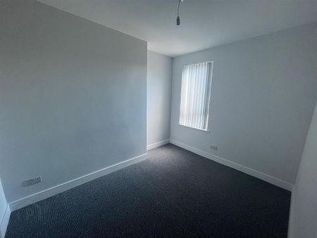 56 Central Avenue, Bangor, BT20 3AW - Photo 4